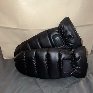 Black UGG mittens